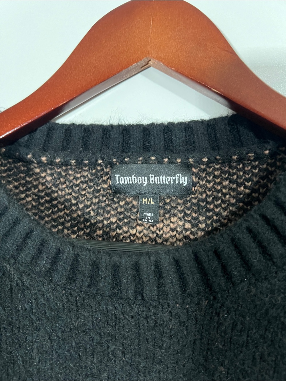 Girrlscout Tomboy Butterfly Carter Knit Sweater Death Moth Size M/L Black Brown - Picture 3 of 7